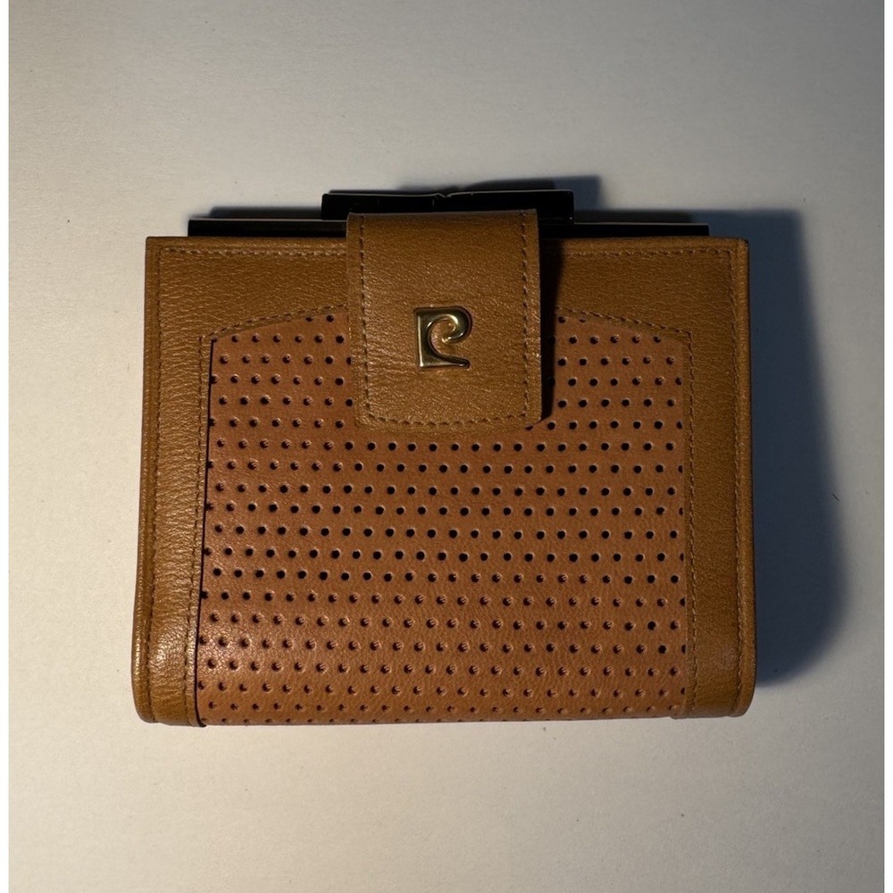 Vintage Pierre Cardin Women's Wallet Tan with Bill Holder and Coin Pouch